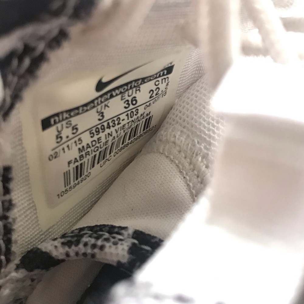 NIKE ROSHE RUNS, women’s 5.5 - Picture 5 of 5